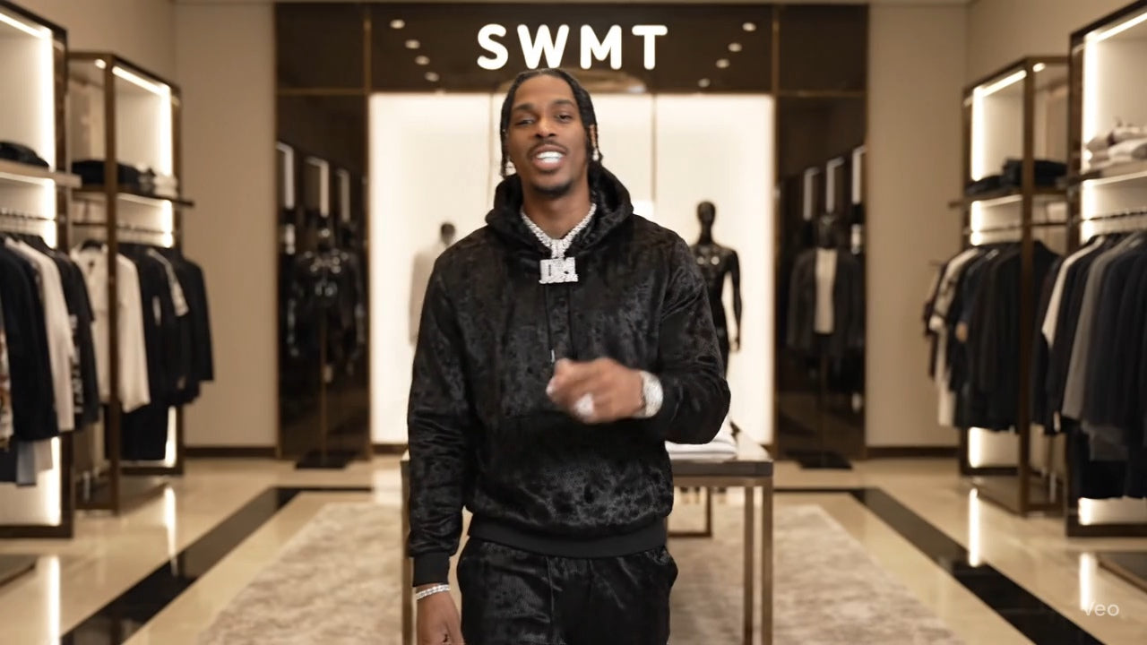 The Genuine Mink Fur Sweatsuit: The Pinnacle of Opulent Style and Comfort.